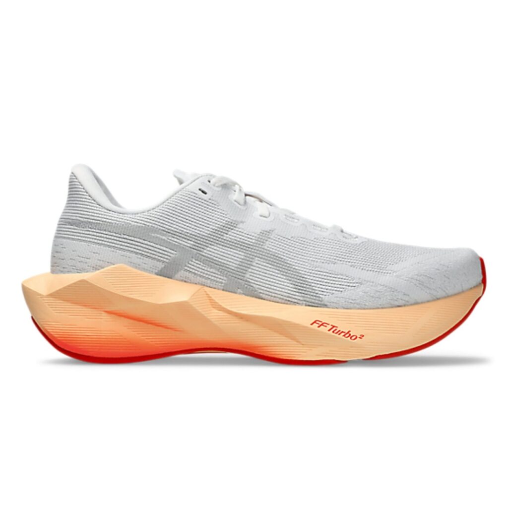 NOVABLAST 6とGEL-NIMBUS 28を比較